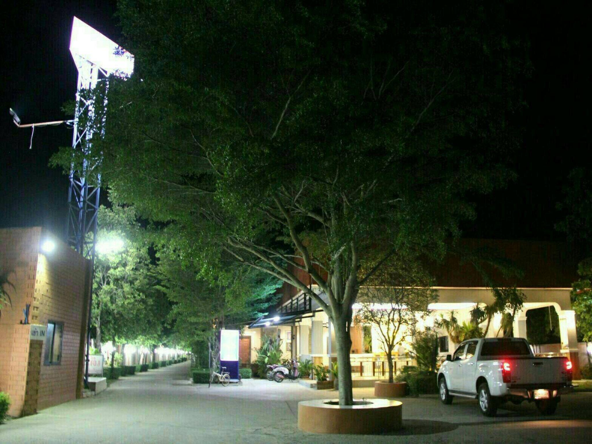 Khu vực xung quanh