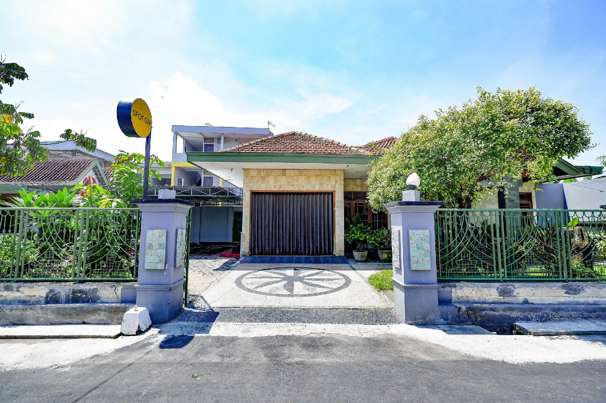 Ngoại cảnh khách sạn