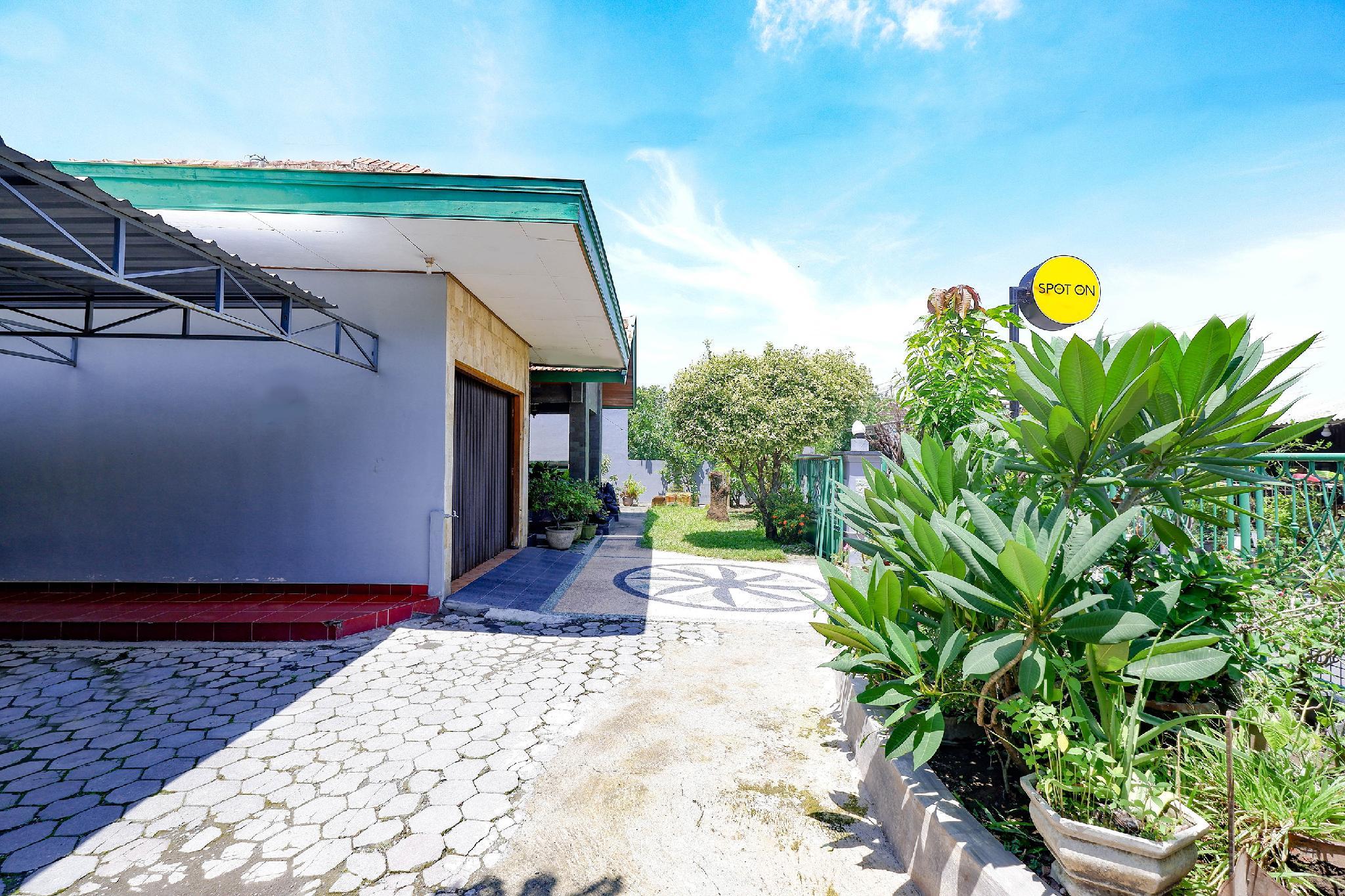 Ngoại cảnh khách sạn