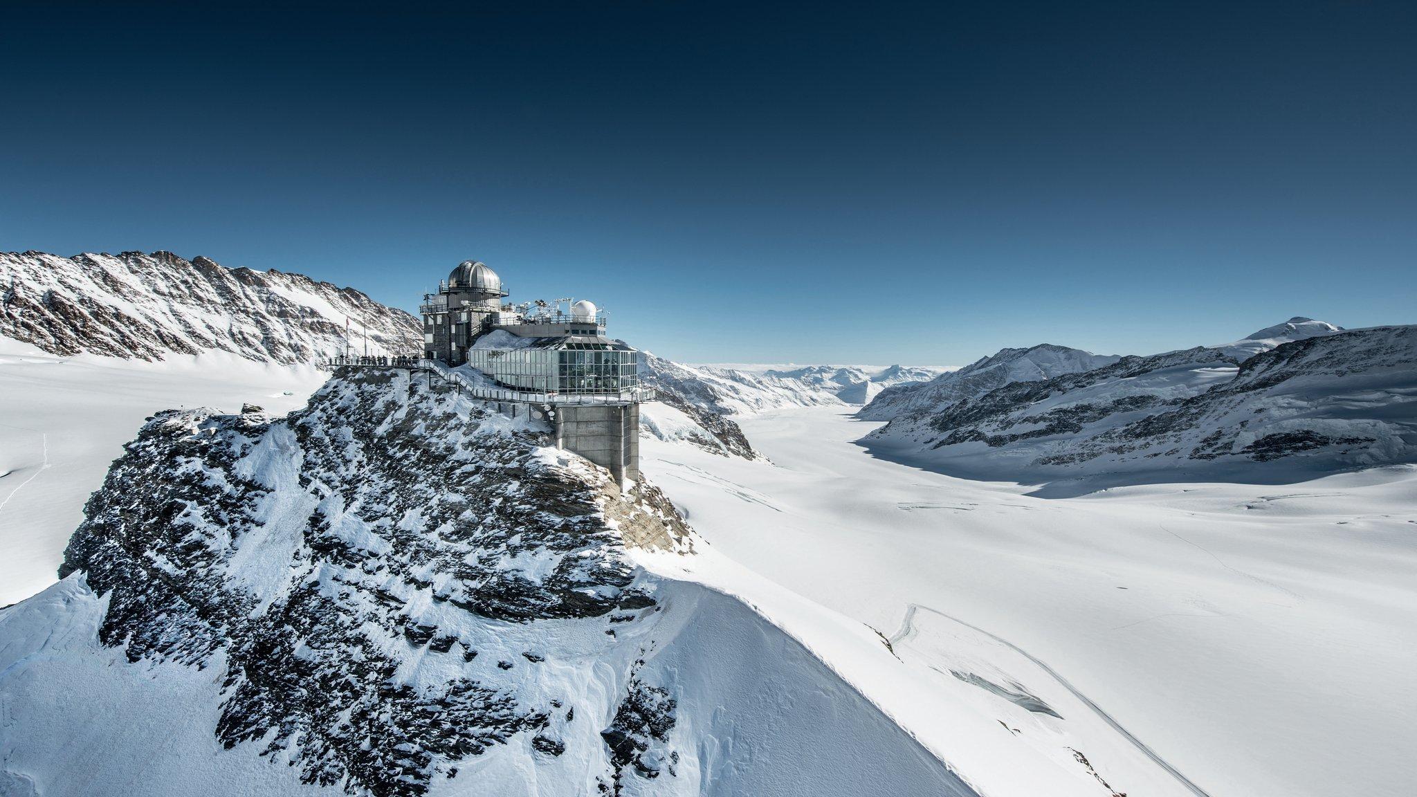 Nơi tham quan gần đây