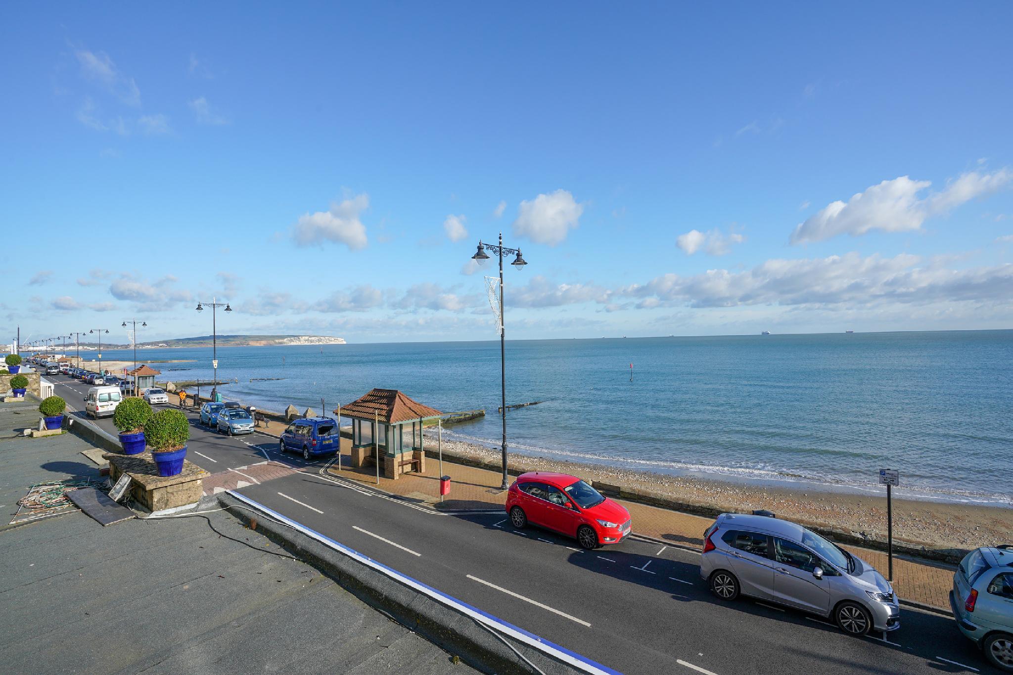 Nơi tham quan gần đây