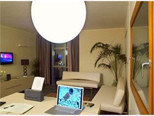 Trung tâm hội nghị