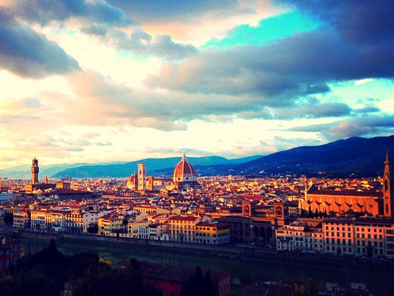 Khu vực xung quanh