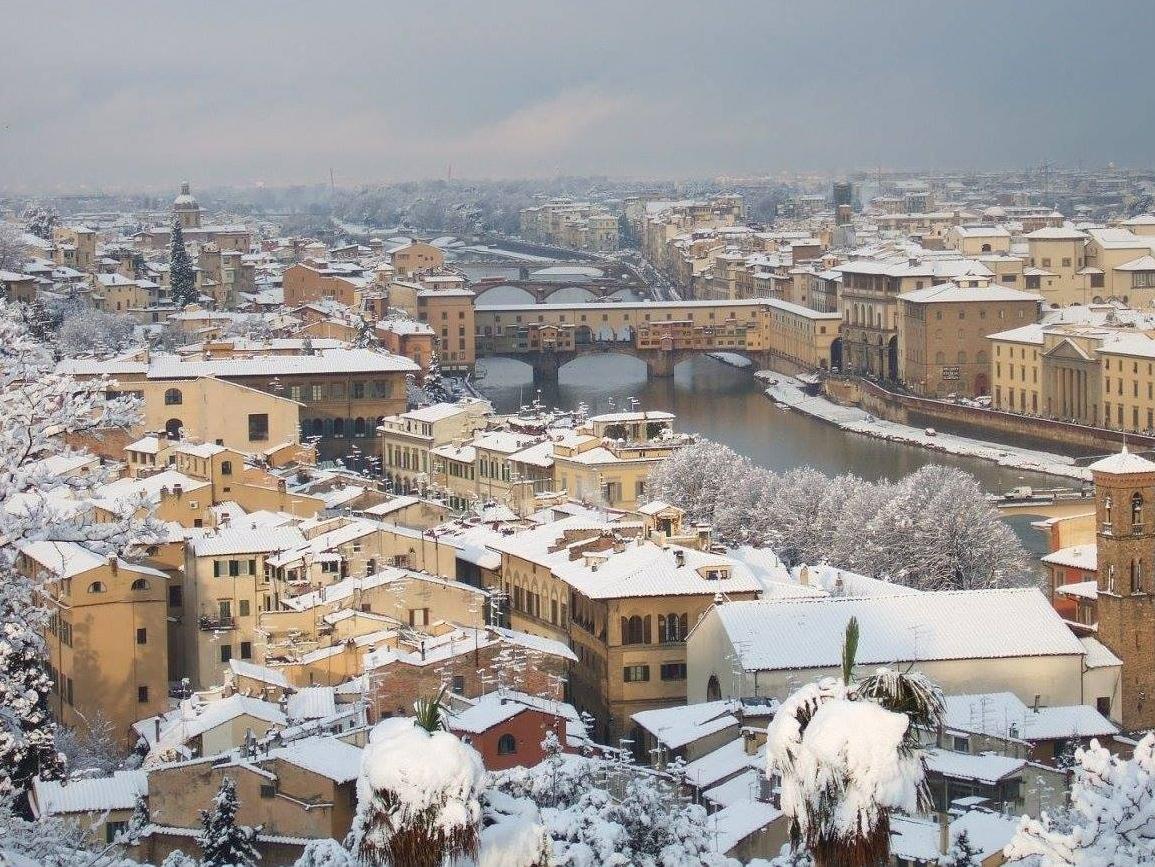 Khu vực xung quanh