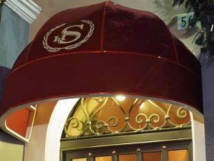 Ngoại cảnh khách sạn