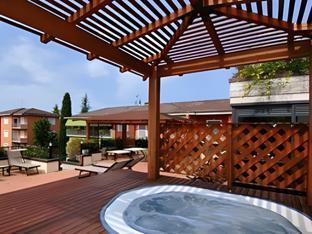 Bồn tắm nước nóng