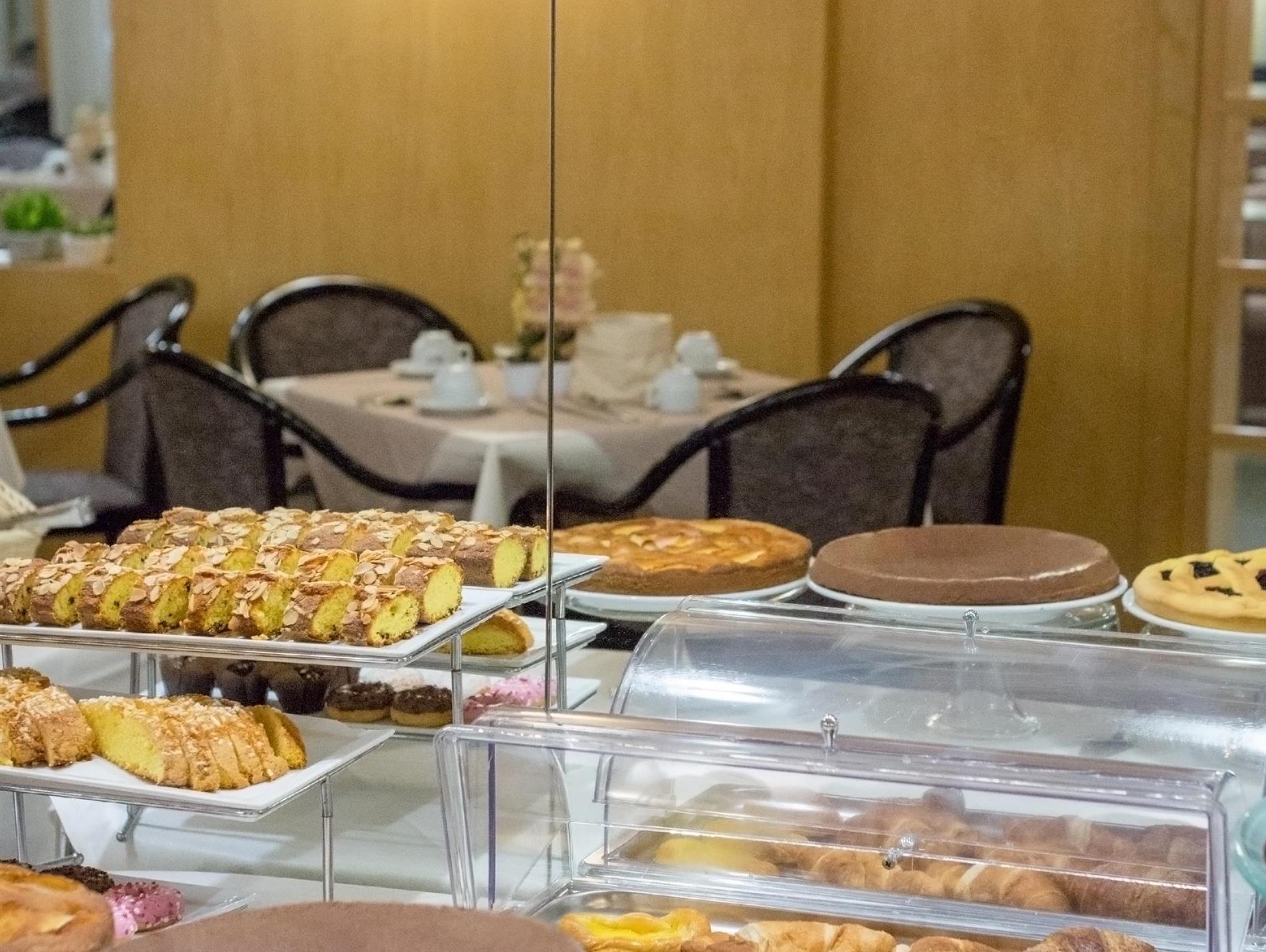 Đồ ăn và thức uống