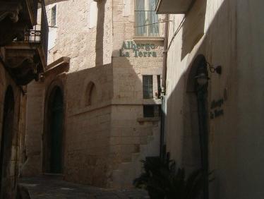 Ngoại cảnh khách sạn