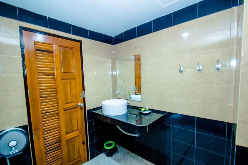 Khu vực xung quanh