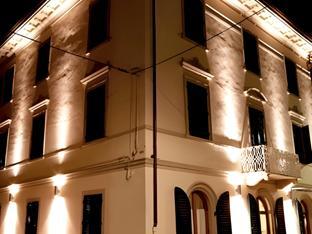 Ngoại cảnh khách sạn