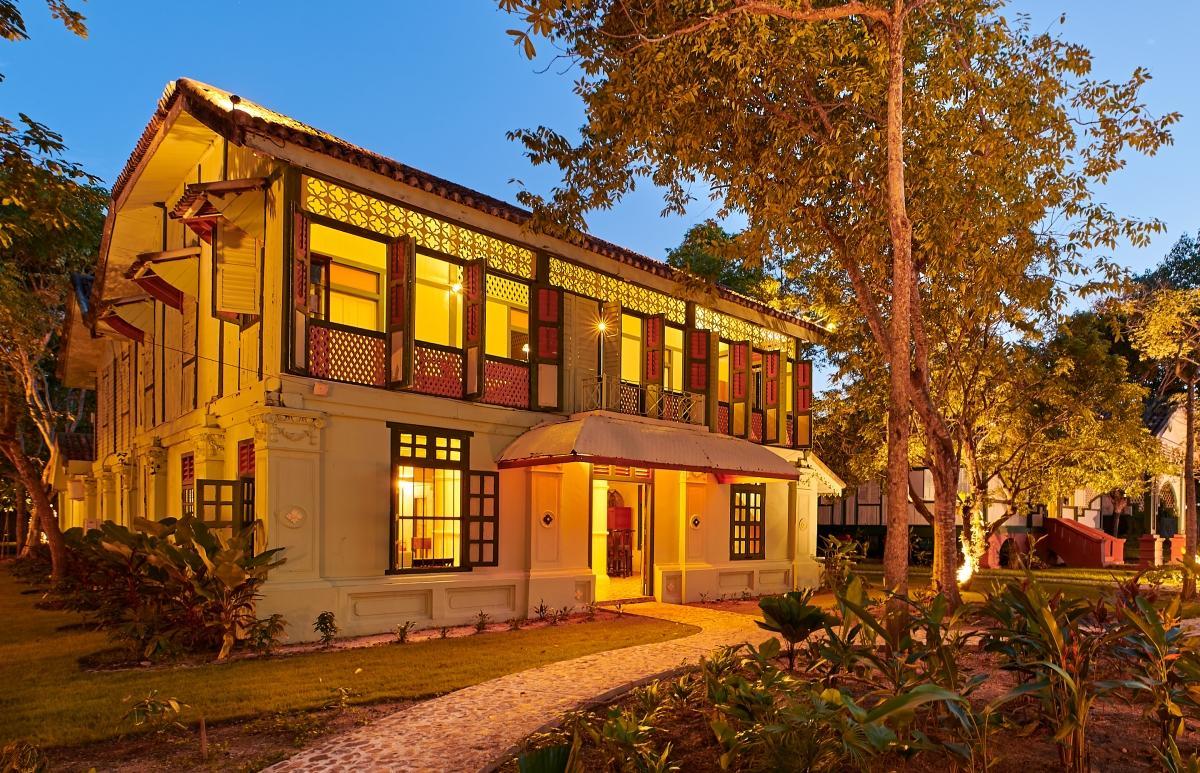 Ngoại cảnh khách sạn