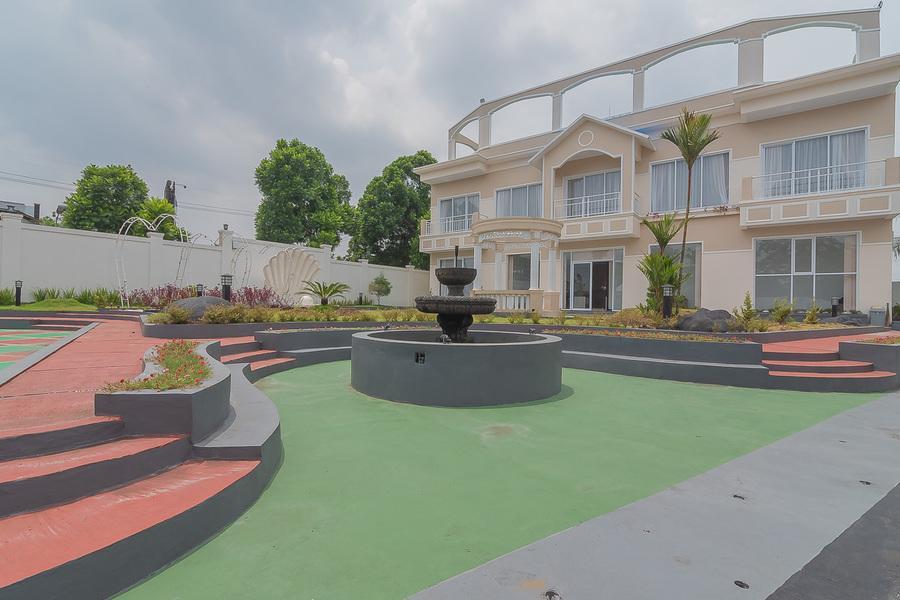 Ngoại cảnh khách sạn