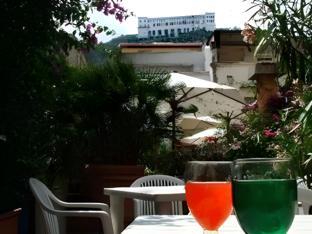 Ngoại cảnh khách sạn