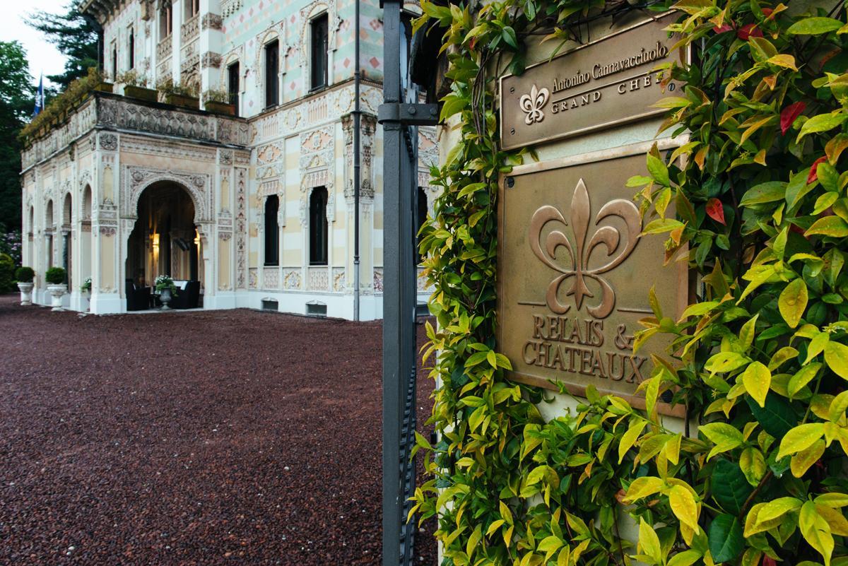 Ngoại cảnh khách sạn