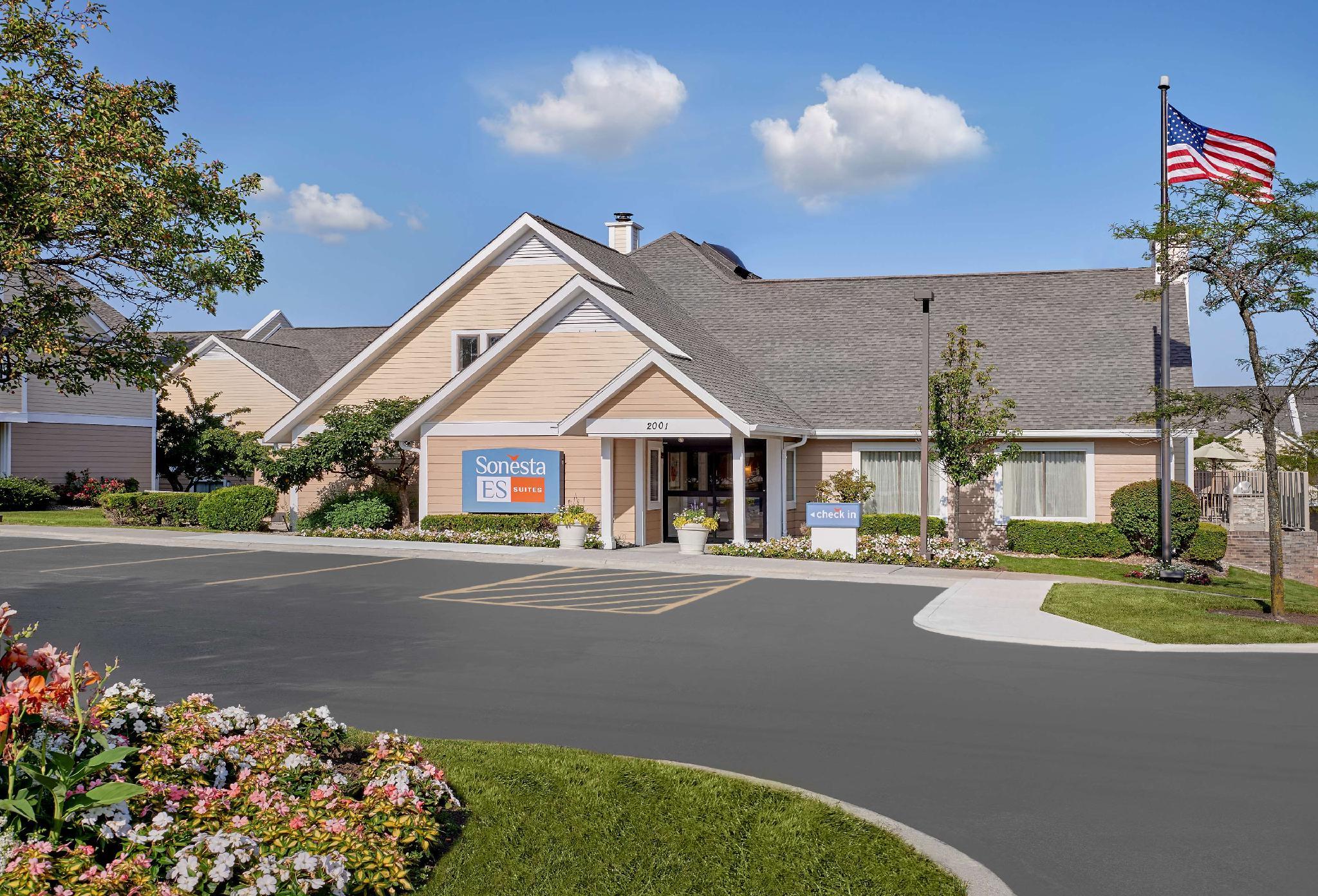 Ngoại cảnh khách sạn