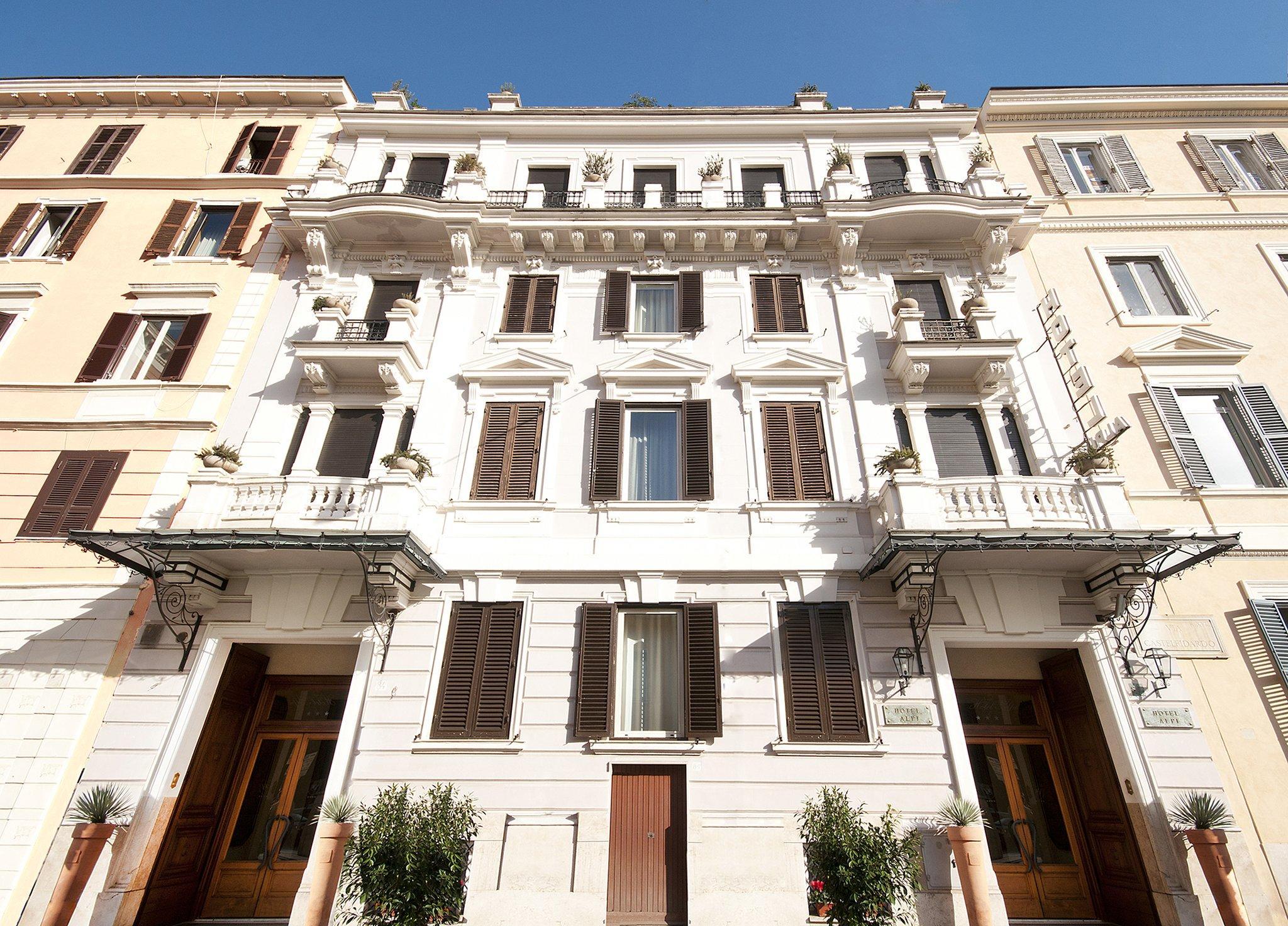 Ngoại cảnh khách sạn