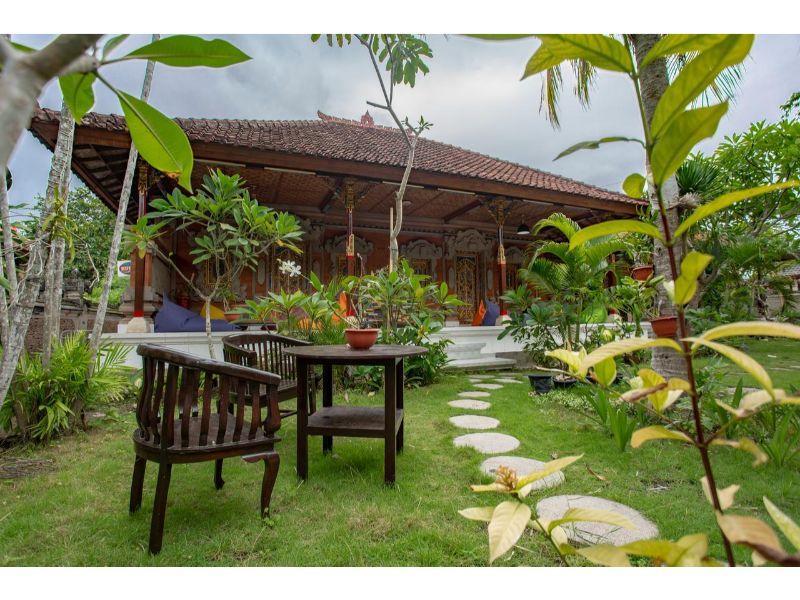 Ngoại cảnh khách sạn