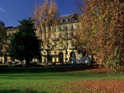 Ngoại cảnh khách sạn