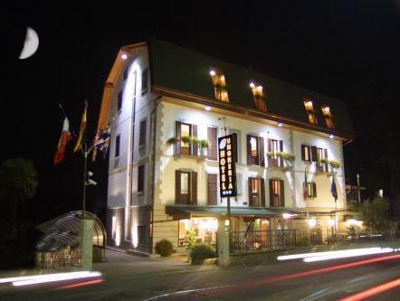 Ngoại cảnh khách sạn