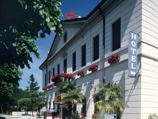 Ngoại cảnh khách sạn