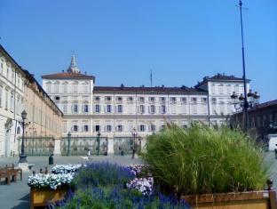 Khu vực xung quanh