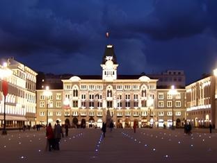 Ngoại cảnh khách sạn