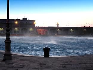 Ngoại cảnh khách sạn