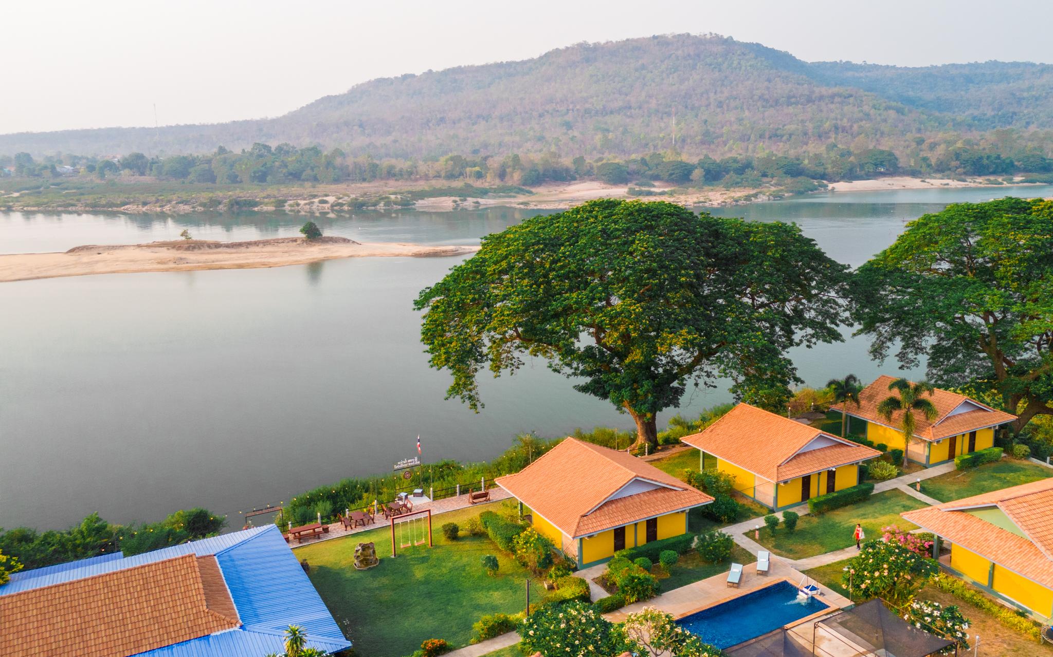 Ngoại cảnh khách sạn