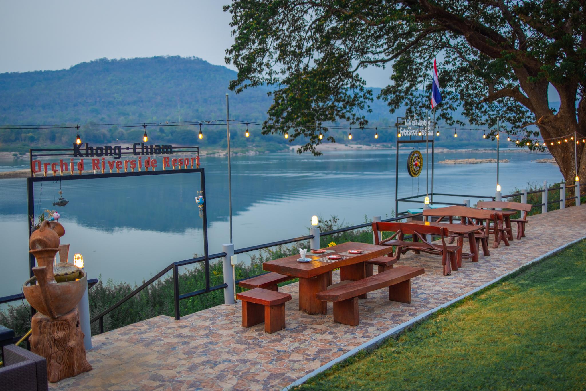 Ngoại cảnh khách sạn