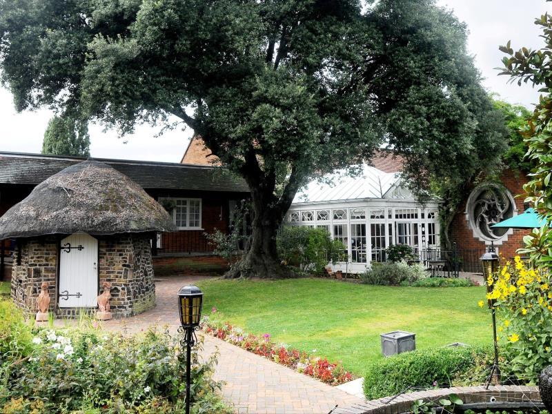 Ngoại cảnh khách sạn