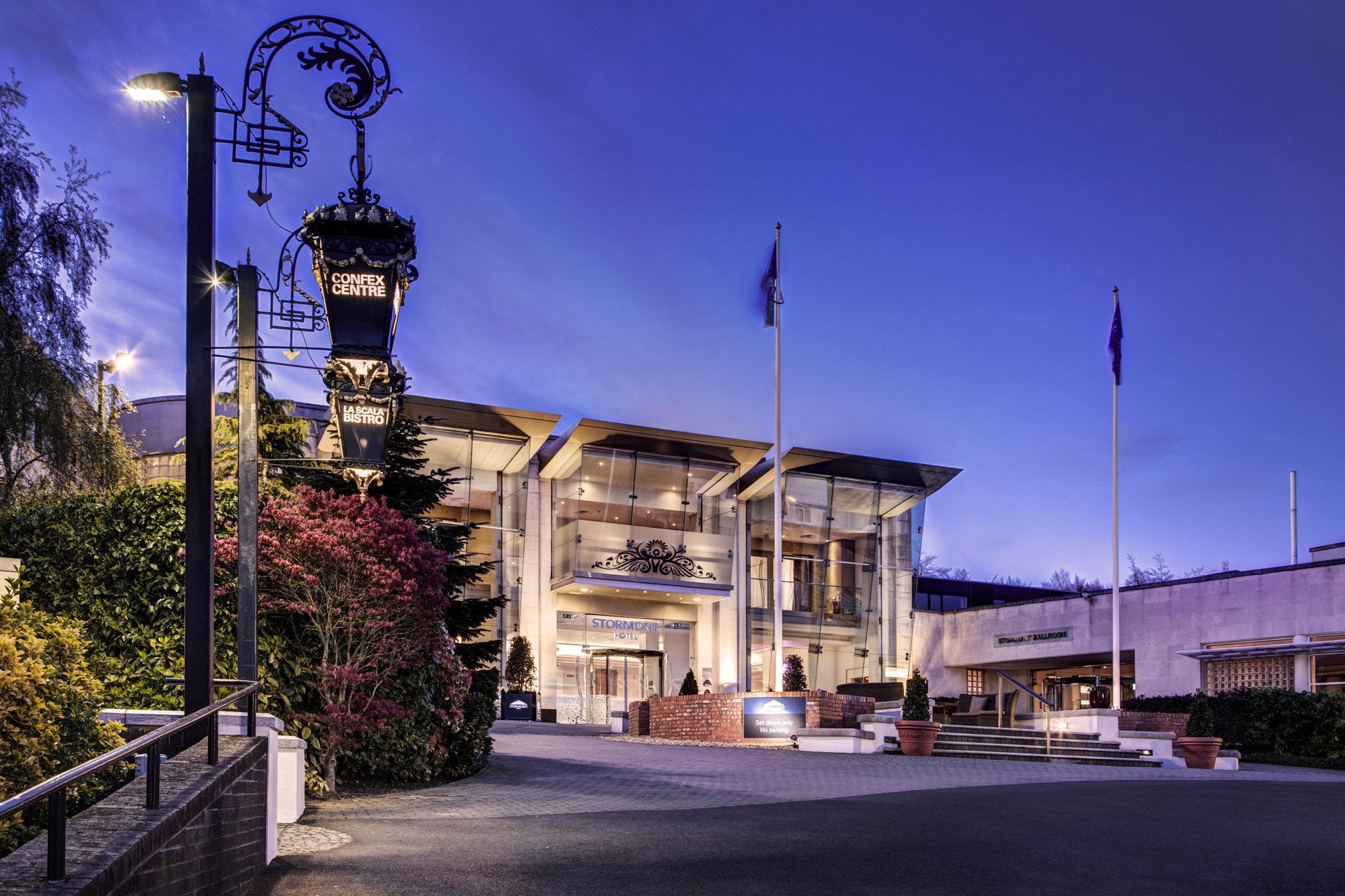 Ngoại cảnh khách sạn