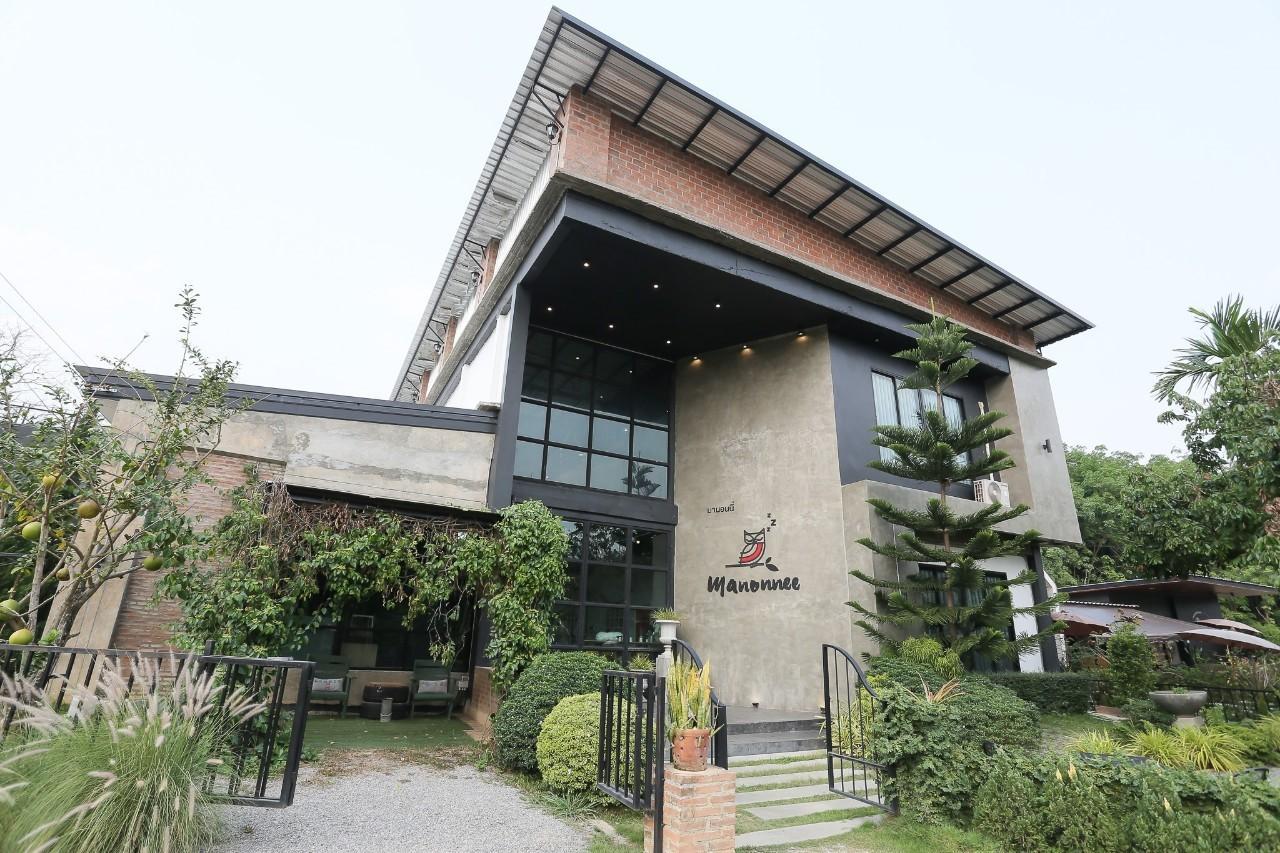 Ngoại cảnh khách sạn