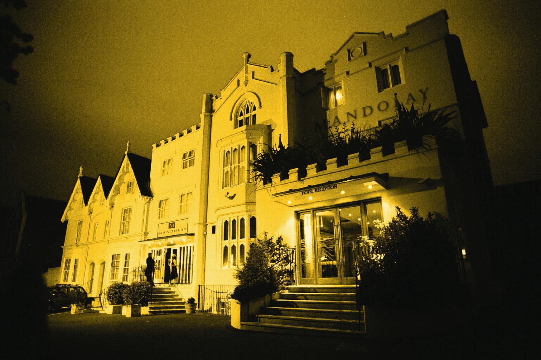 Ngoại cảnh khách sạn