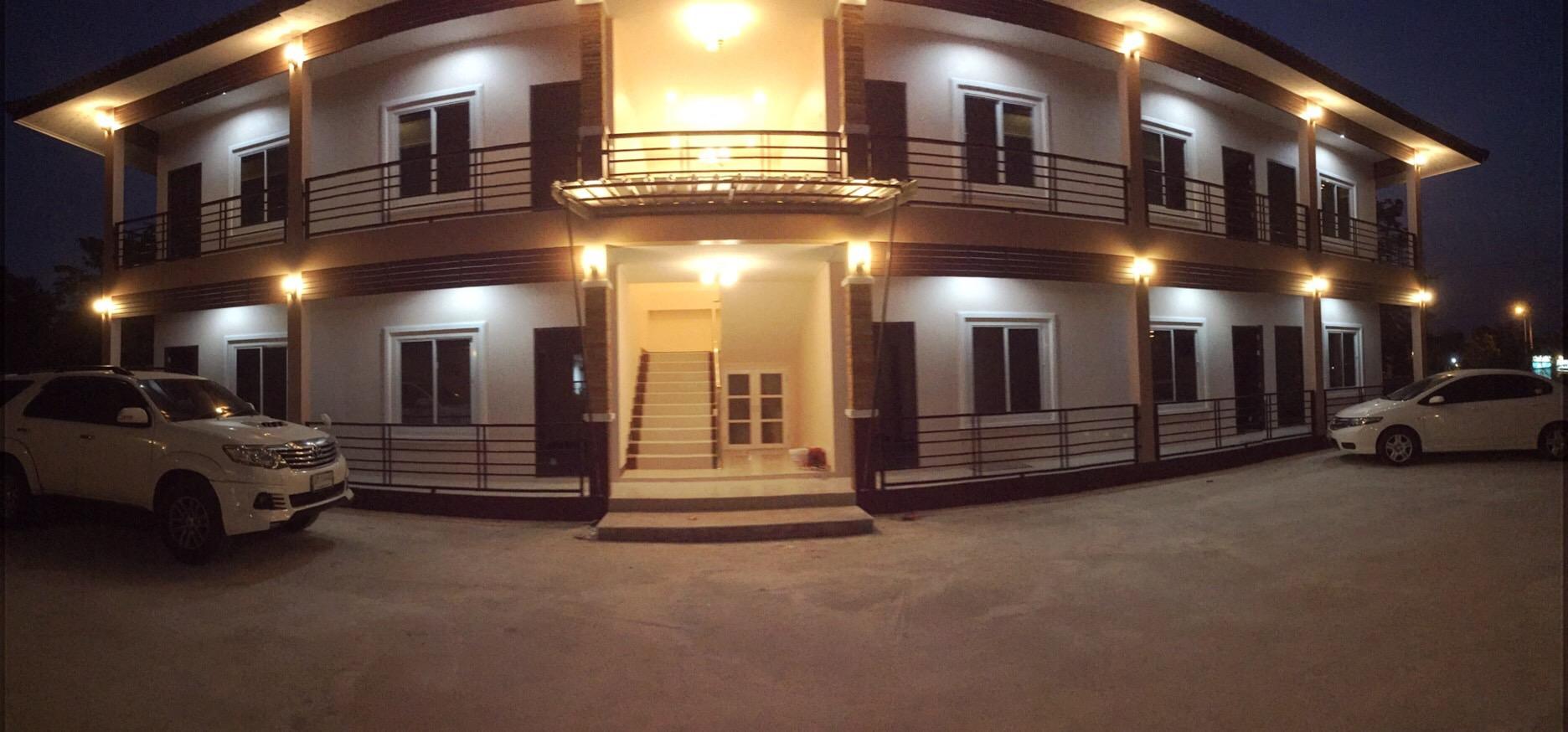 Ngoại cảnh khách sạn