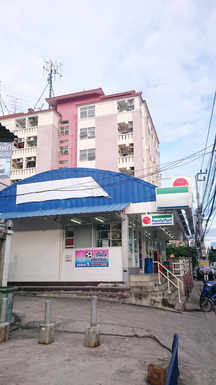 Khu vực xung quanh