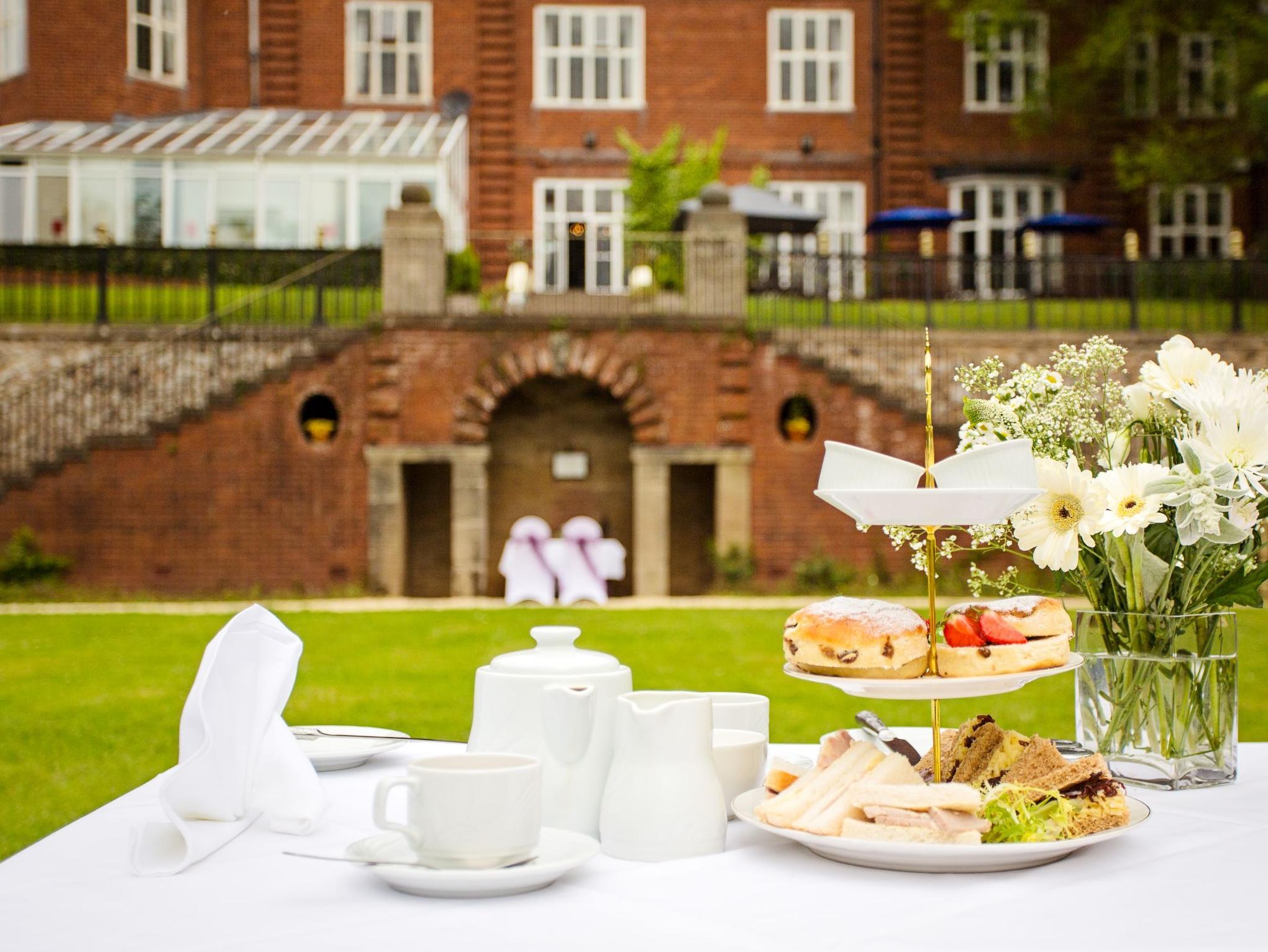 Ngoại cảnh khách sạn