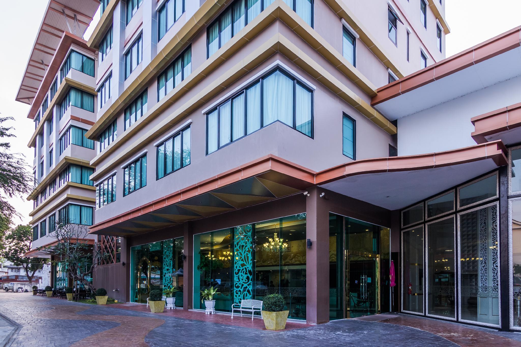 Ngoại cảnh khách sạn