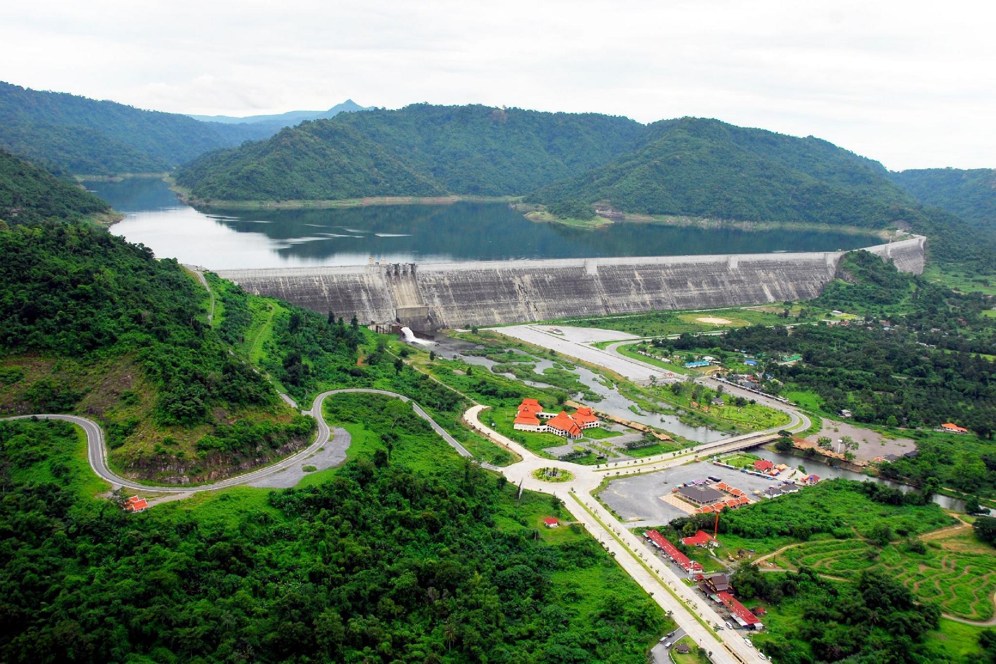 Nơi tham quan gần đây