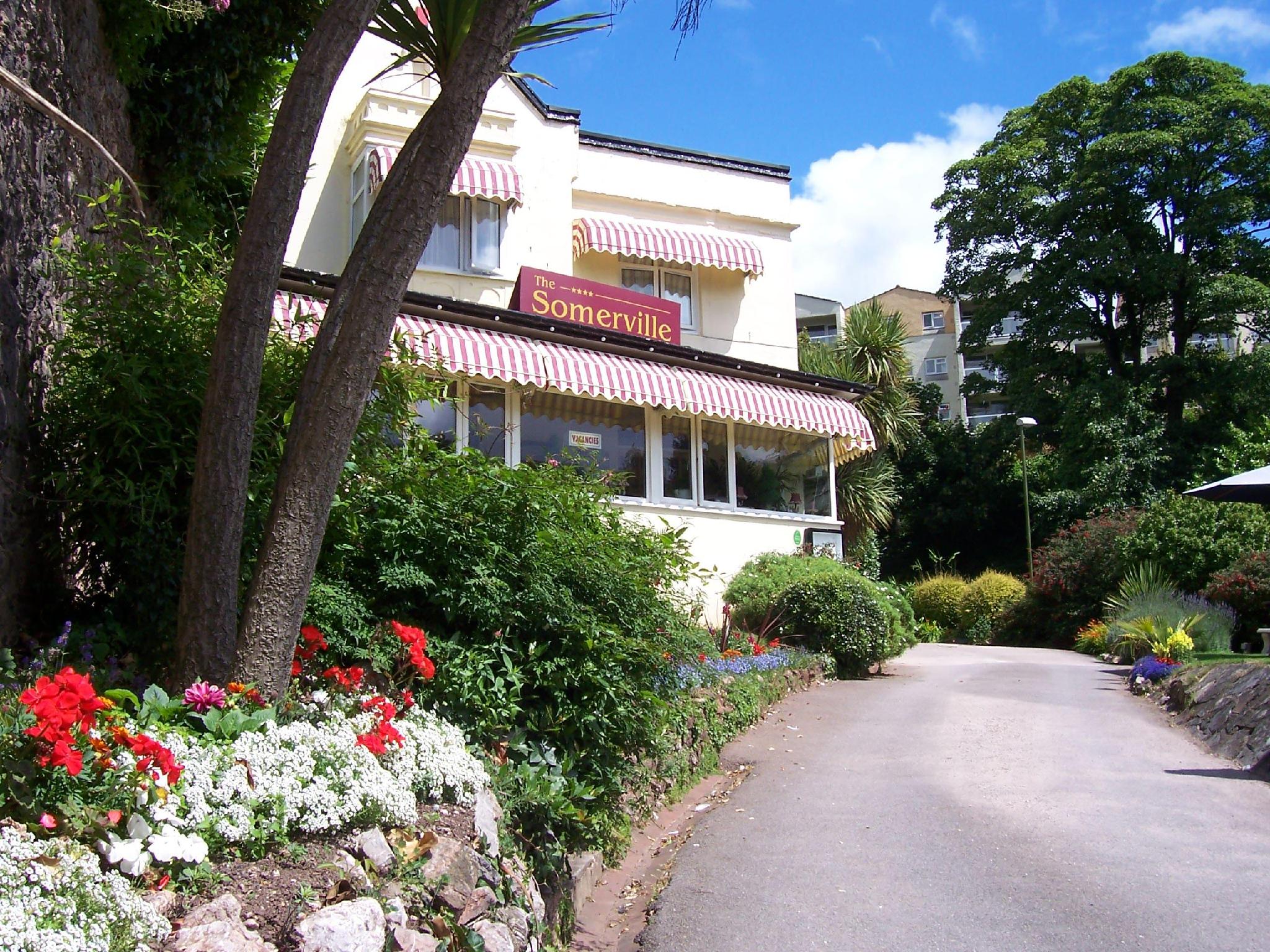 Ngoại cảnh khách sạn