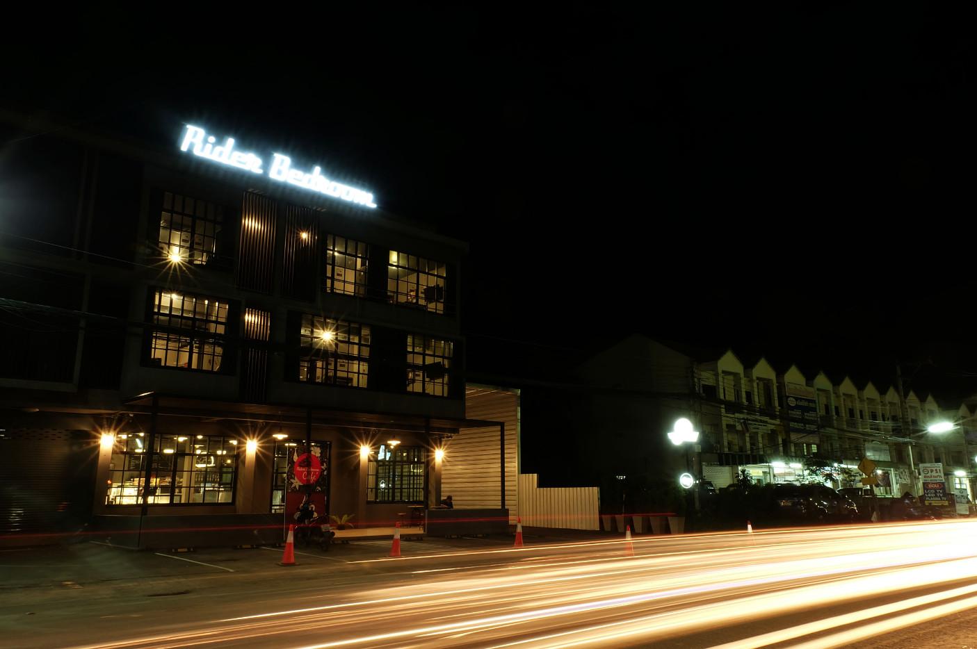 Ngoại cảnh khách sạn