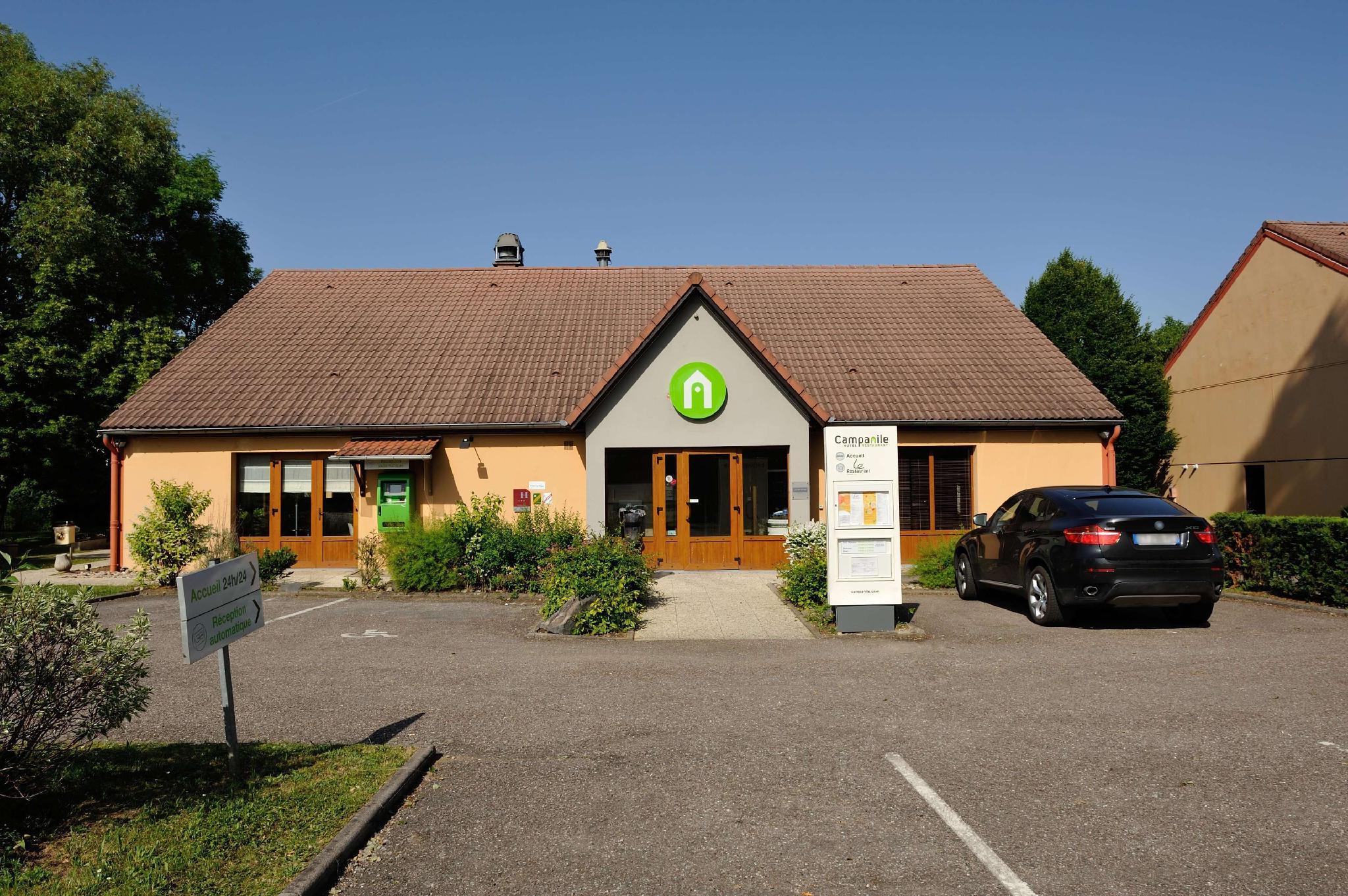 Ngoại cảnh khách sạn