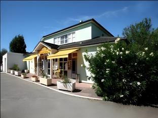 Ngoại cảnh khách sạn