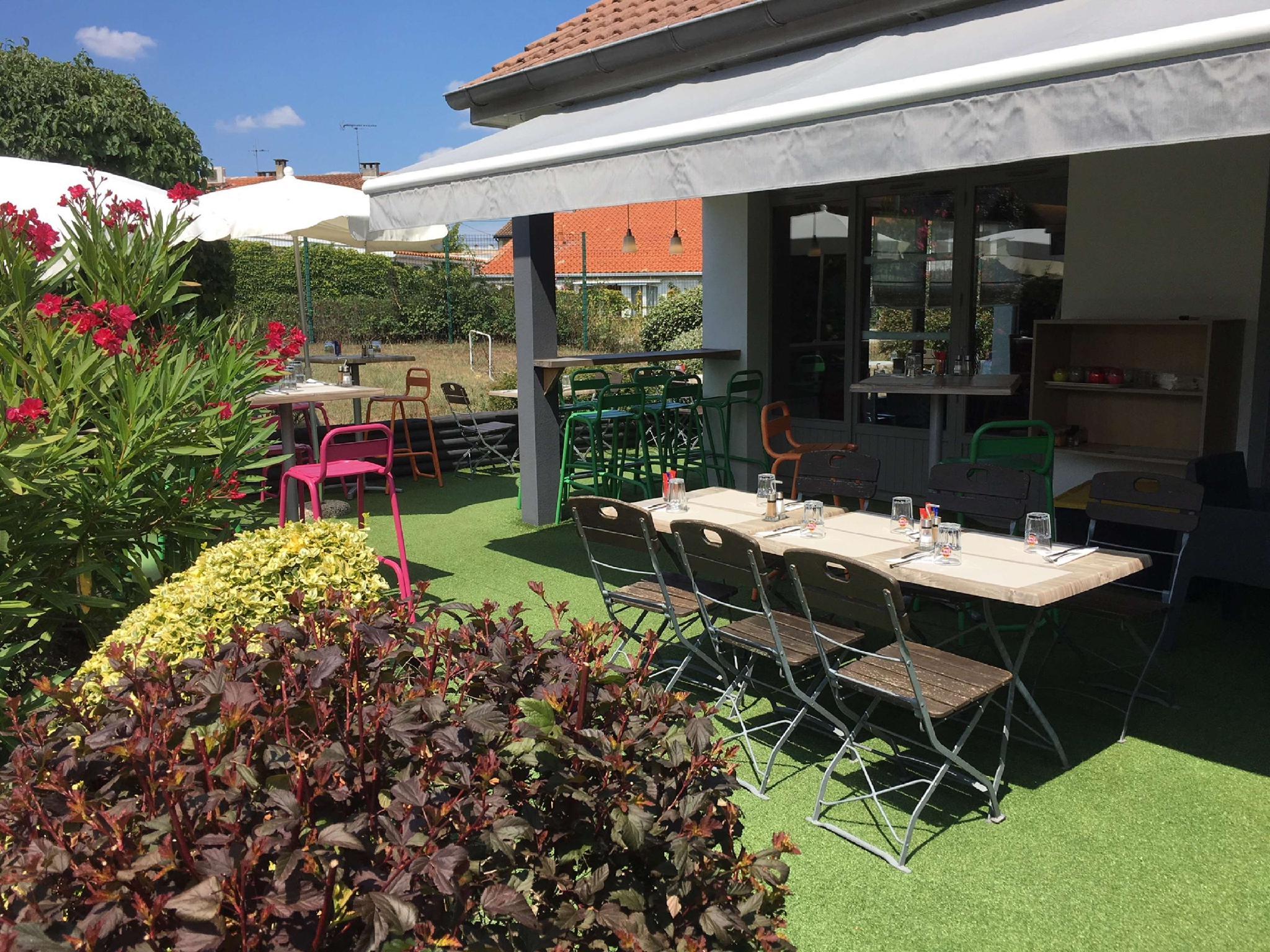 Ngoại cảnh khách sạn