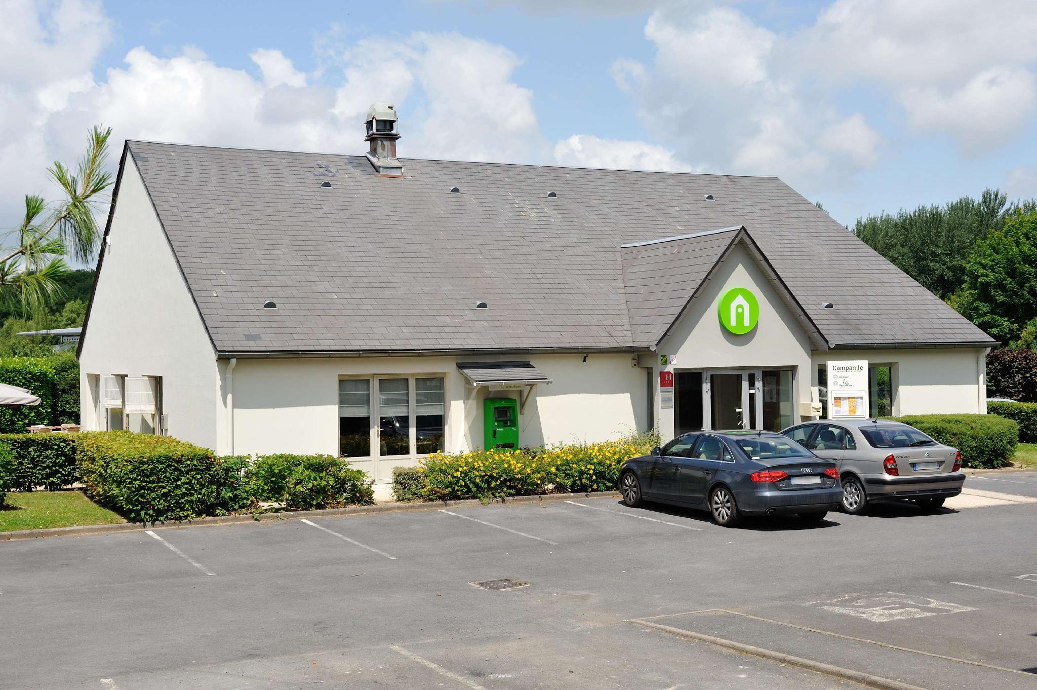 Ngoại cảnh khách sạn