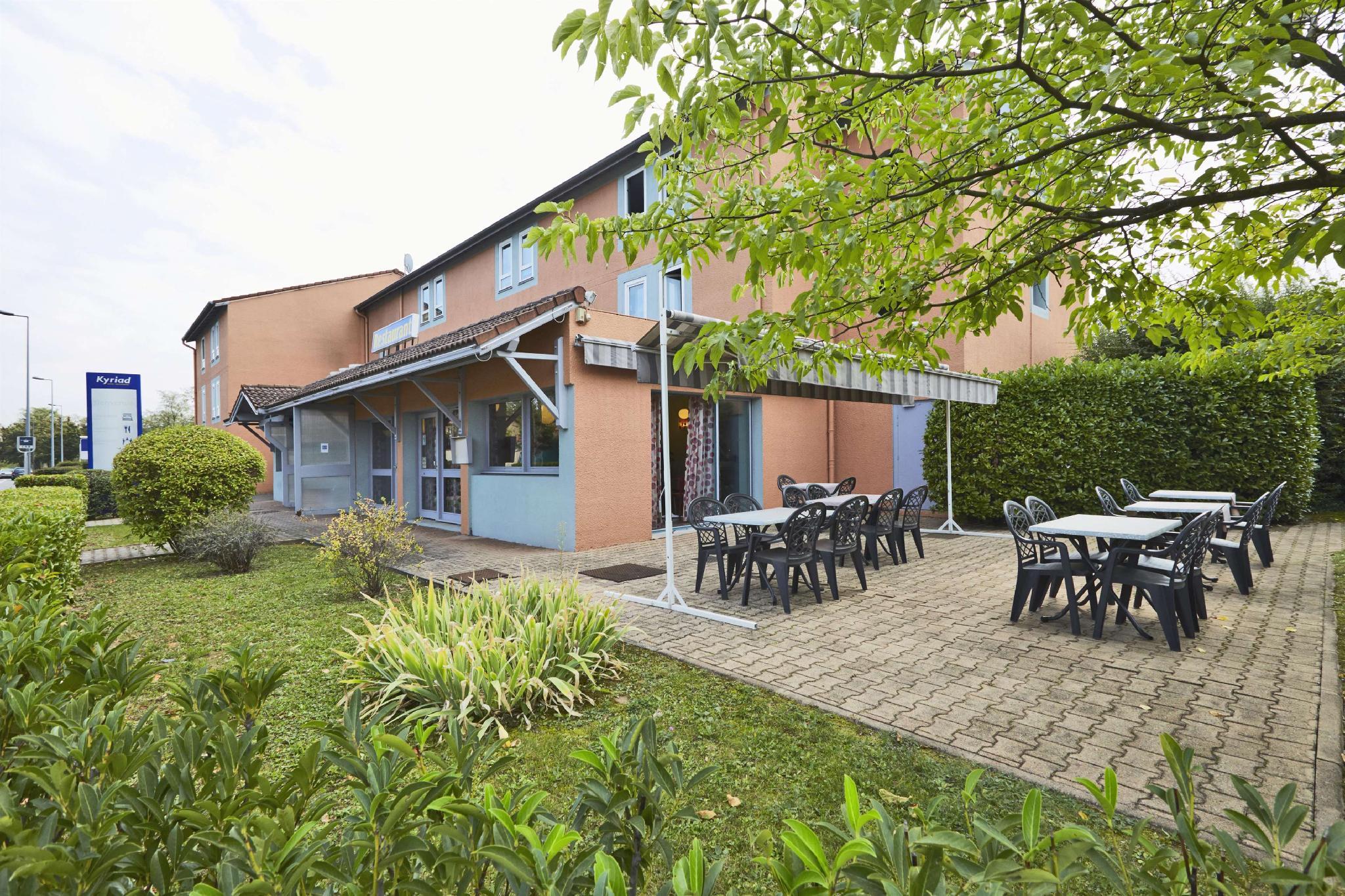 Ngoại cảnh khách sạn