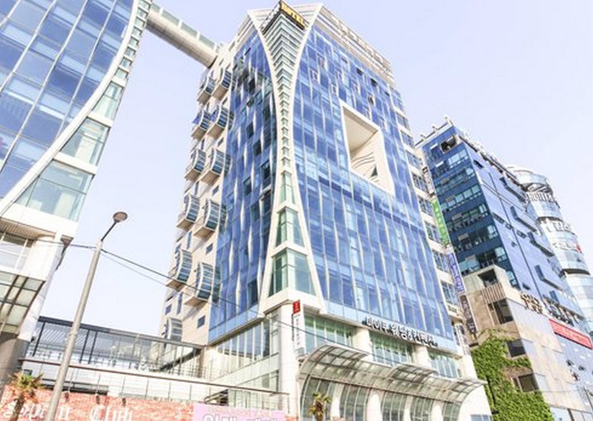 Ngoại cảnh khách sạn