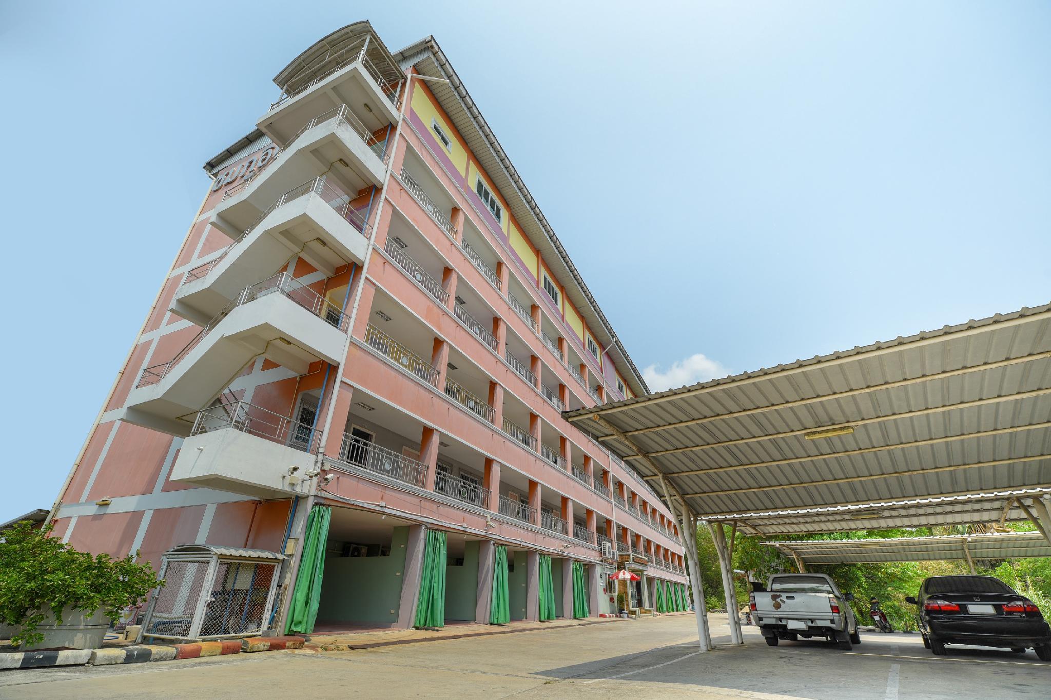 Ngoại cảnh khách sạn