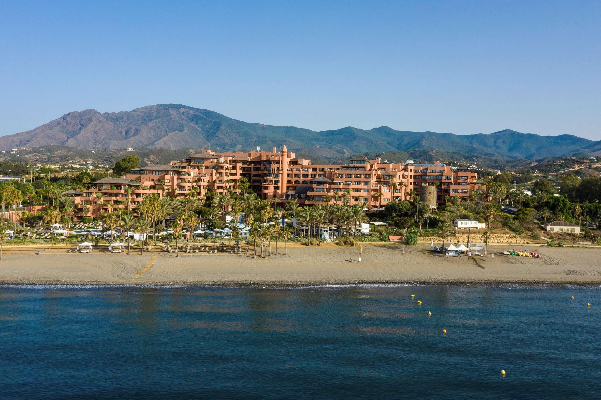 Ngoại cảnh khách sạn