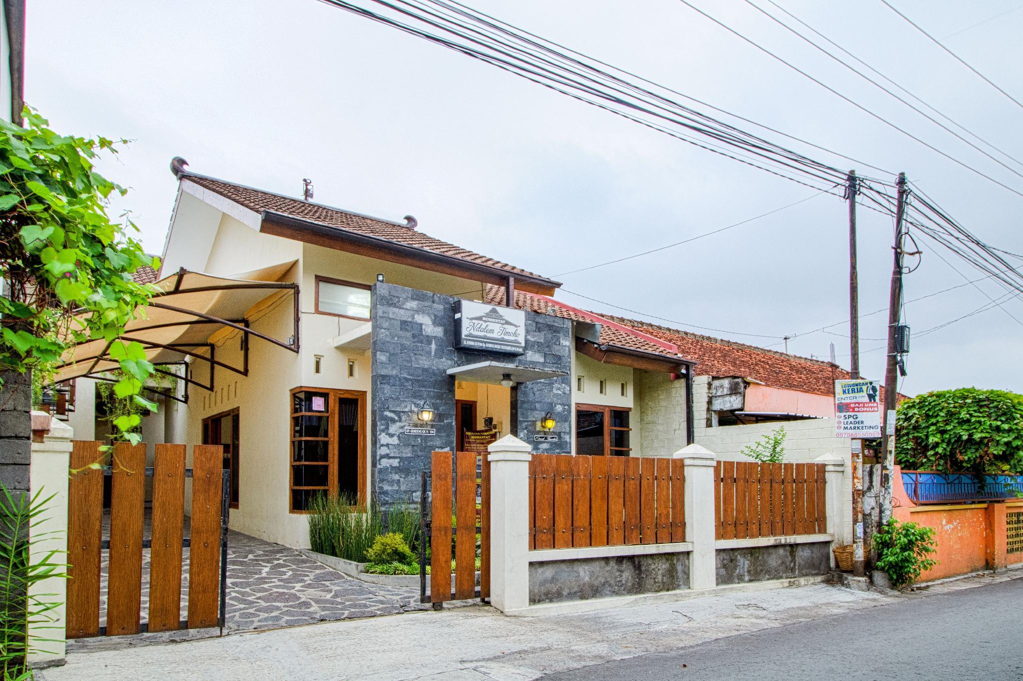 Ngoại cảnh khách sạn