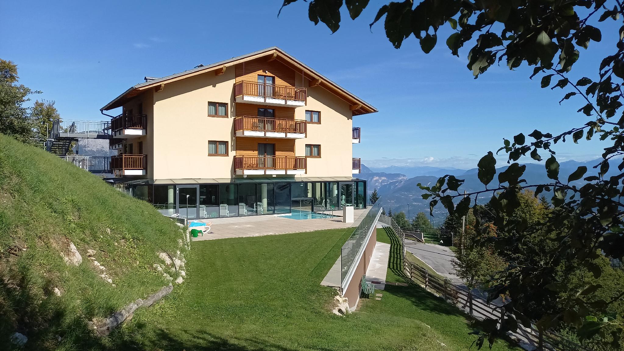 Ngoại cảnh khách sạn